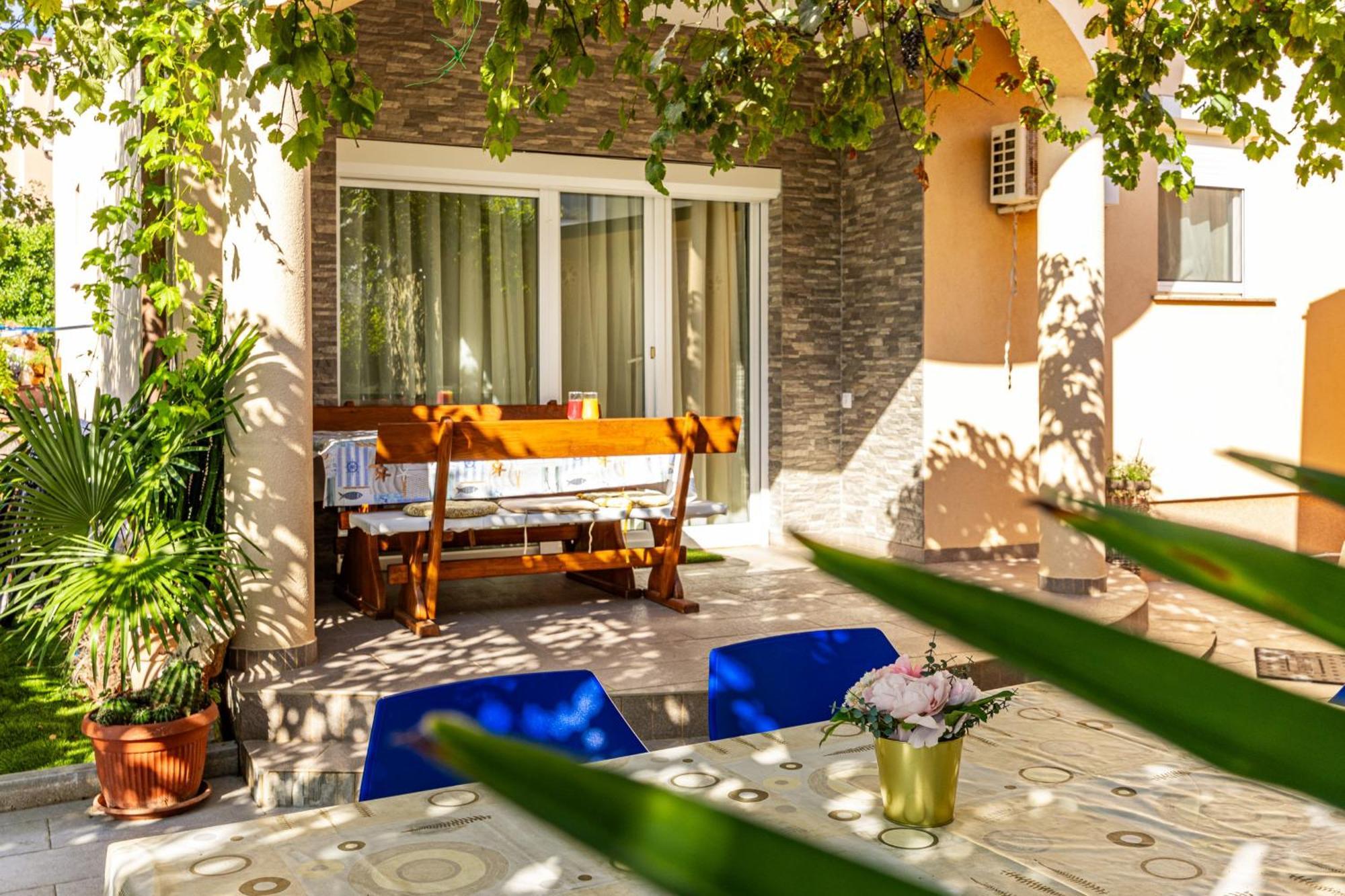 Apartments Mijic Medulin Exterior photo